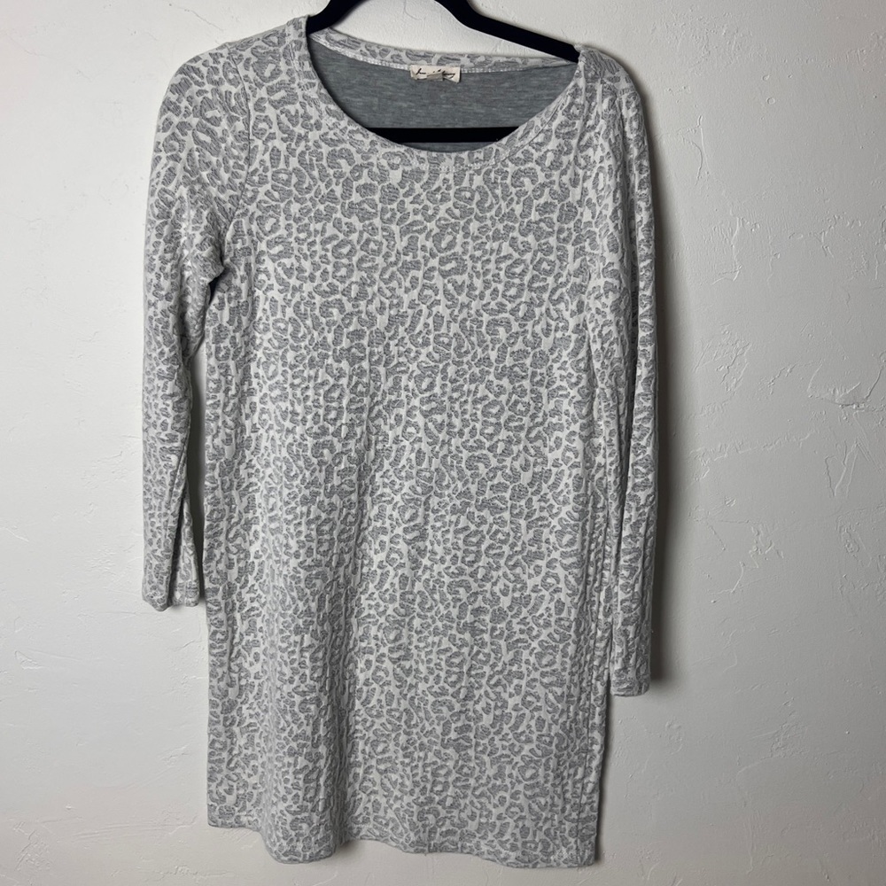Jane and Delancey grey cheetah leopard long sleeve dress size small